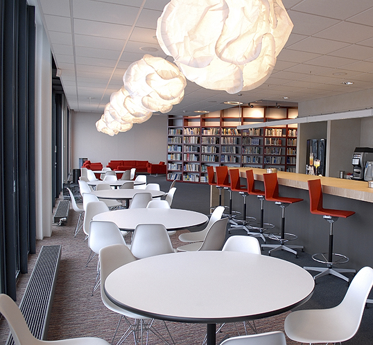Canteen with bar