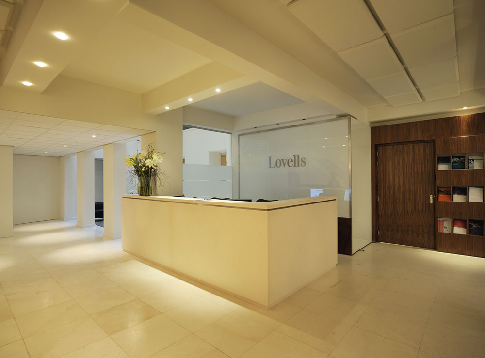 entrance with reception