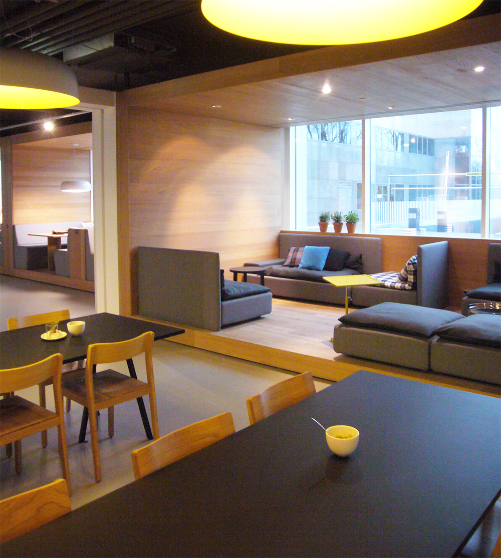 lounge benches, table and chairs.