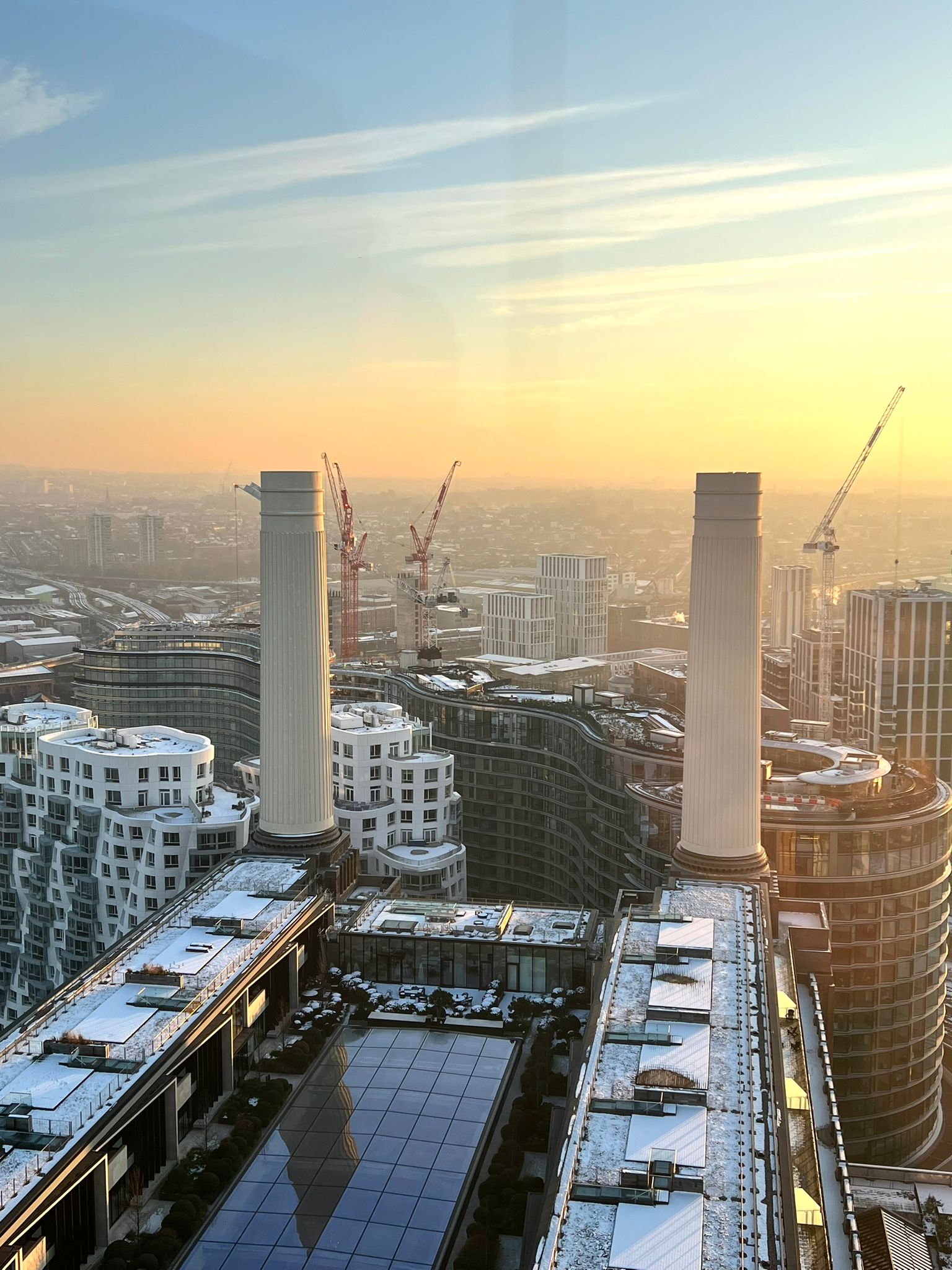 360 view from top of Battersea Power Station 2 CW 360 view from 109 meters